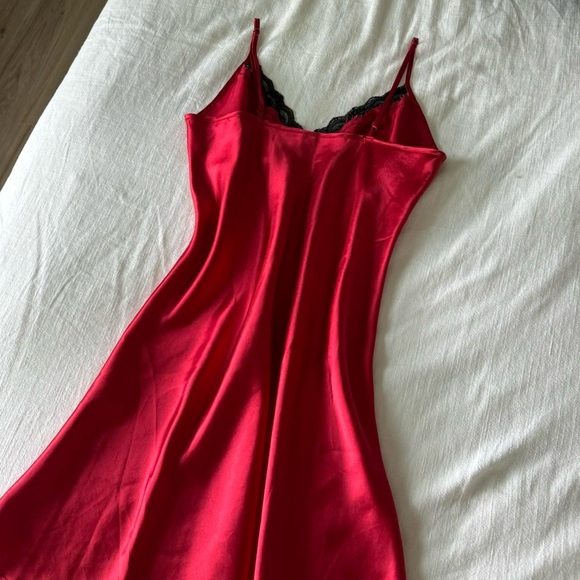 Vintage red satin slip dress - Picture 4 of 5